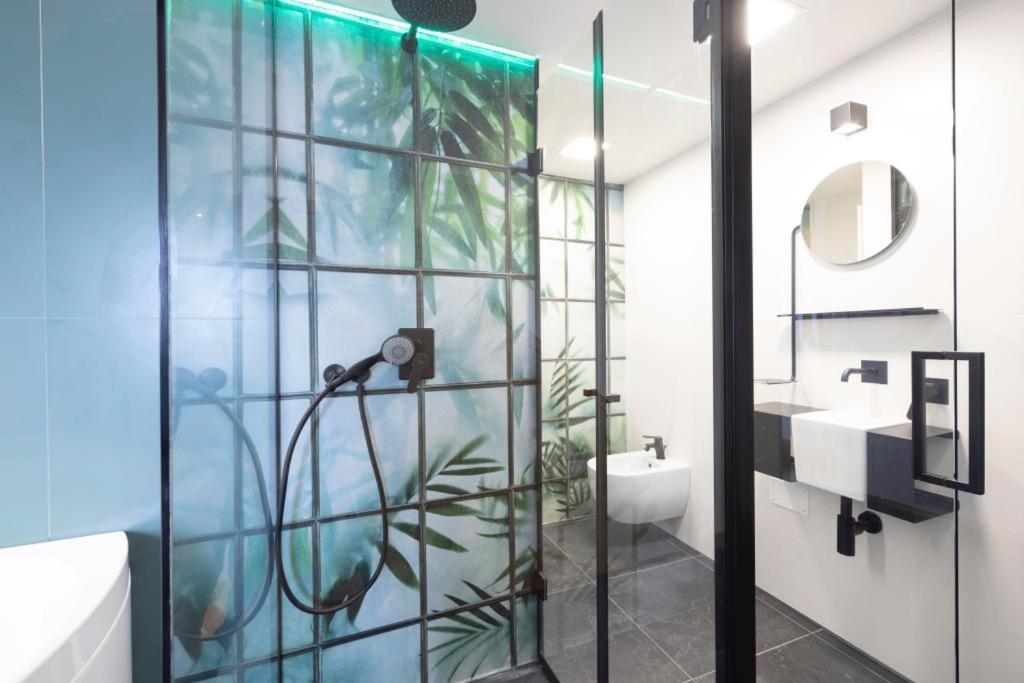 Bali Aqua&Charme Bed & Breakfast Gaeta Bagian luar foto