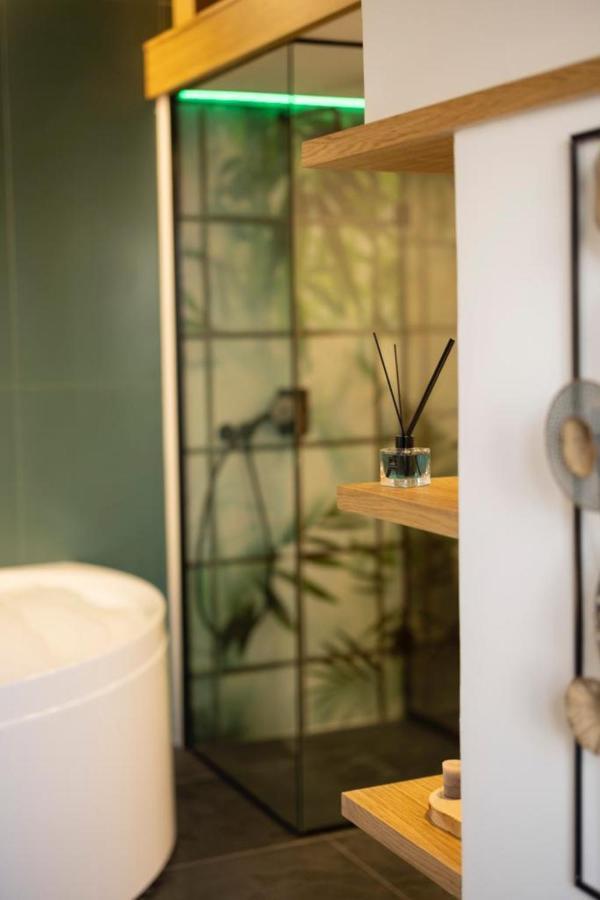 Bali Aqua&Charme Bed & Breakfast Gaeta Bagian luar foto