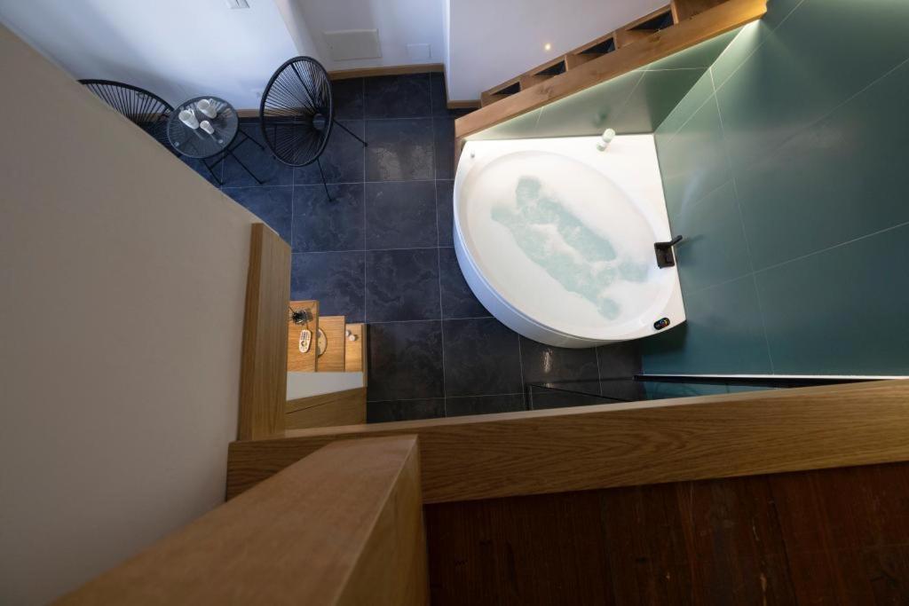 Bali Aqua&Charme Bed & Breakfast Gaeta Bagian luar foto