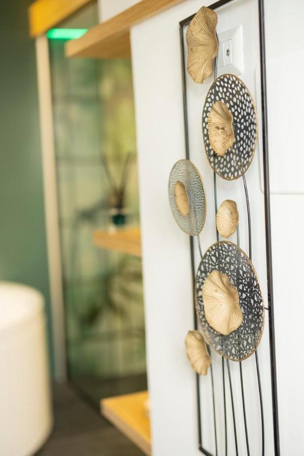 Bali Aqua&Charme Bed & Breakfast Gaeta Bagian luar foto